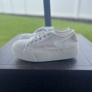 Steve Madden Casual White Women's Low Top Lace up Sneakers 9.5 Shoes Pre-owned